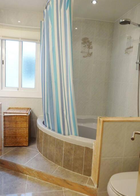 Moderno Apartamento En El Centro Vilanova i la Geltru Ngoại thất bức ảnh